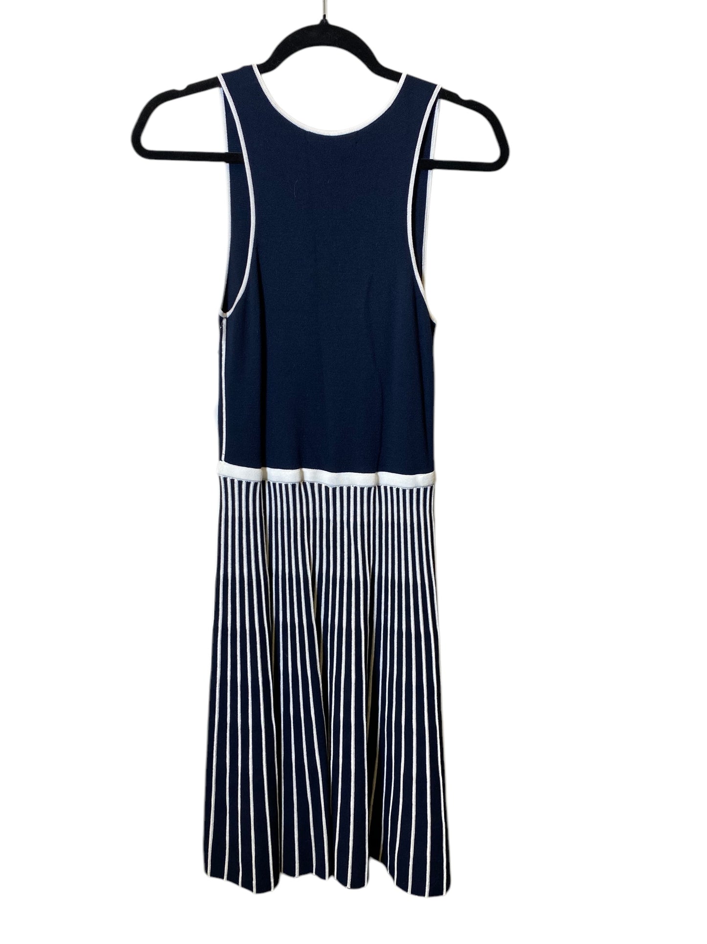 Dress Casual Short By Banana Republic In Blue & White, Size: S