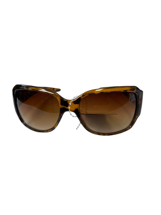 Sunglasses By Cmc, Size: 01 Piece