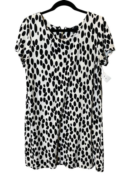 Dress Casual Short By H&m In Black & White, Size: L