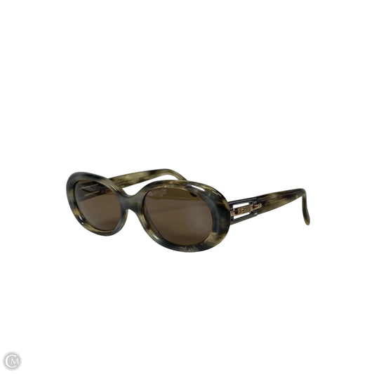 Sunglasses Luxury Designer By Fendi, Size: