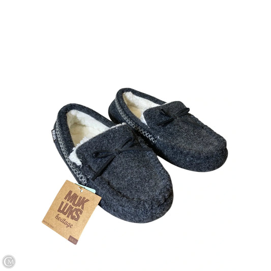 Shoes Flats By Clothes Mentor In Grey, Size: 11