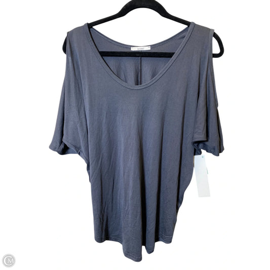 Top Short Sleeve By Acemi In Grey, Size: M