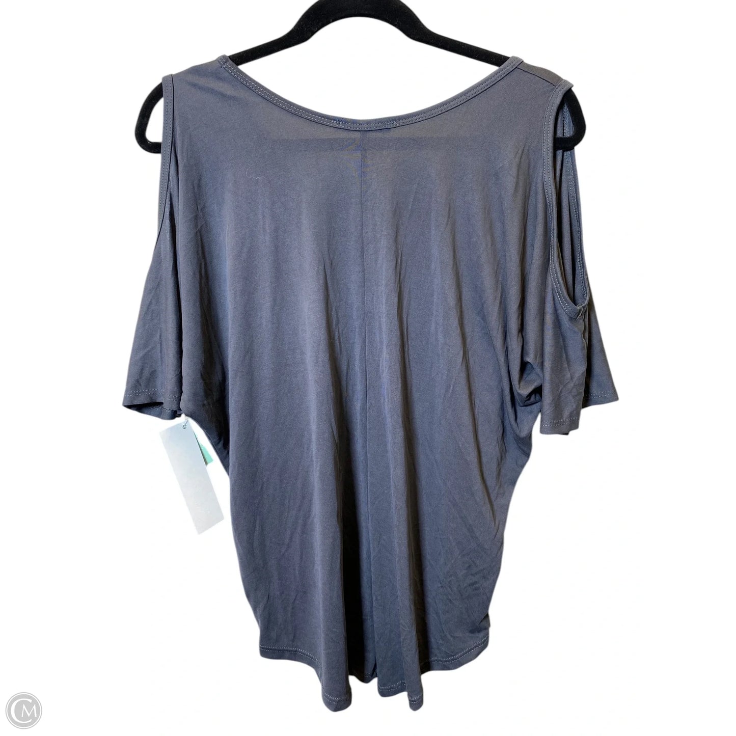 Top Short Sleeve By Acemi In Grey, Size: M