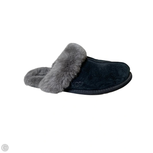 Sandals Flats By Ugg In Black & Grey, Size: 10
