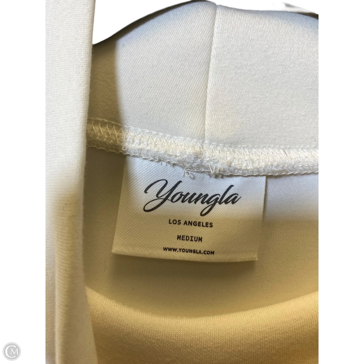 Athletic Sweatshirt Crewneck By Clothes Mentor In Cream, Size: M