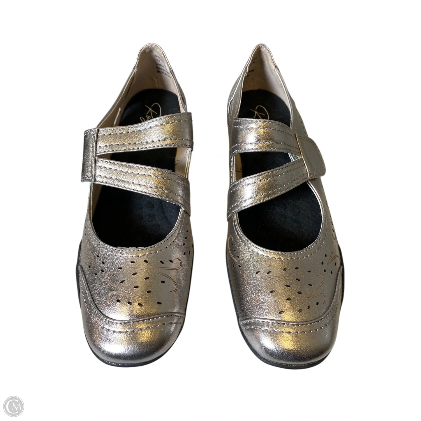 Shoes Flats By Clothes Mentor In Gold, Size: 9.5