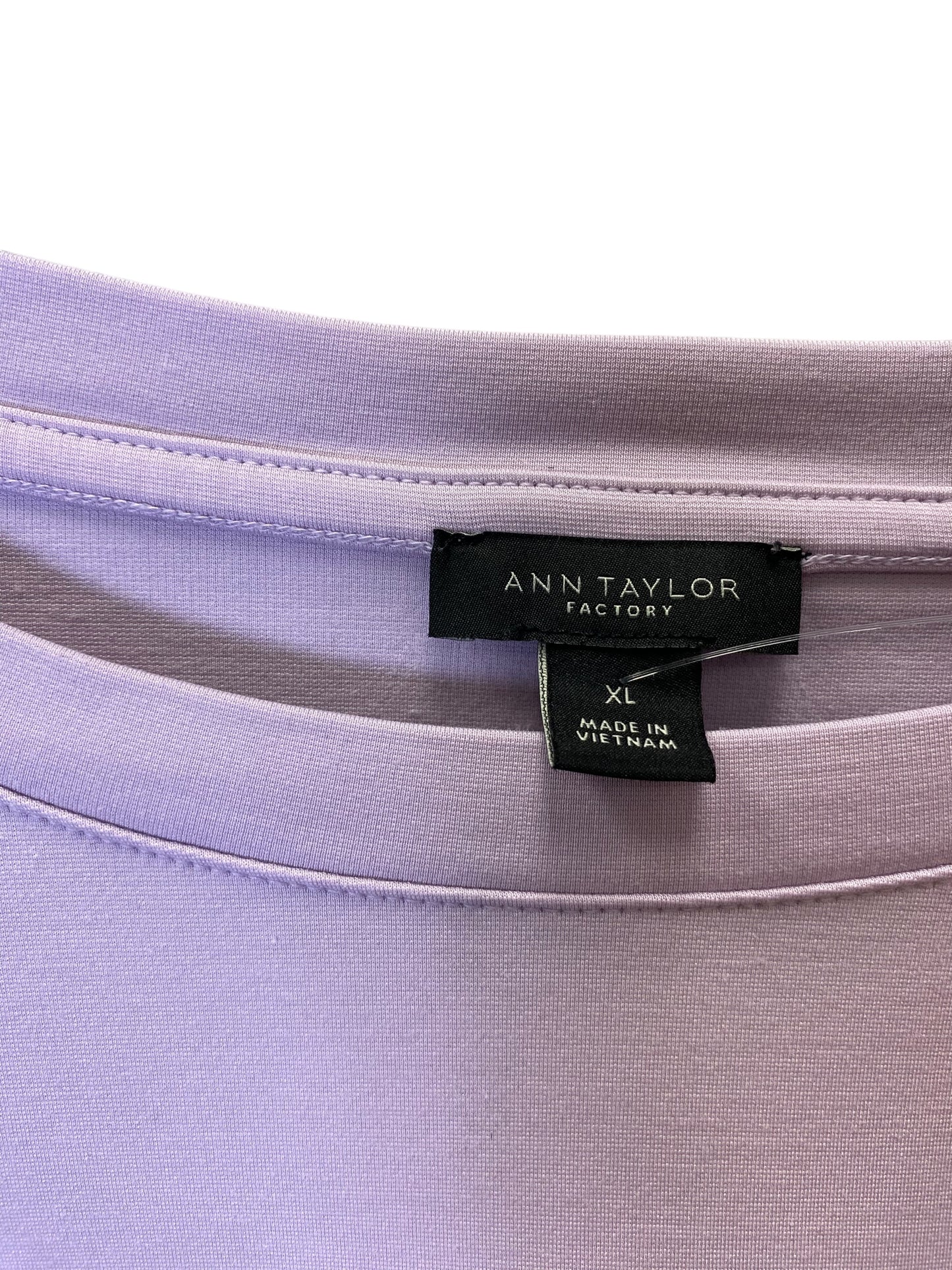 Top Short Sleeve By Ann Taylor In Purple, Size: Xl