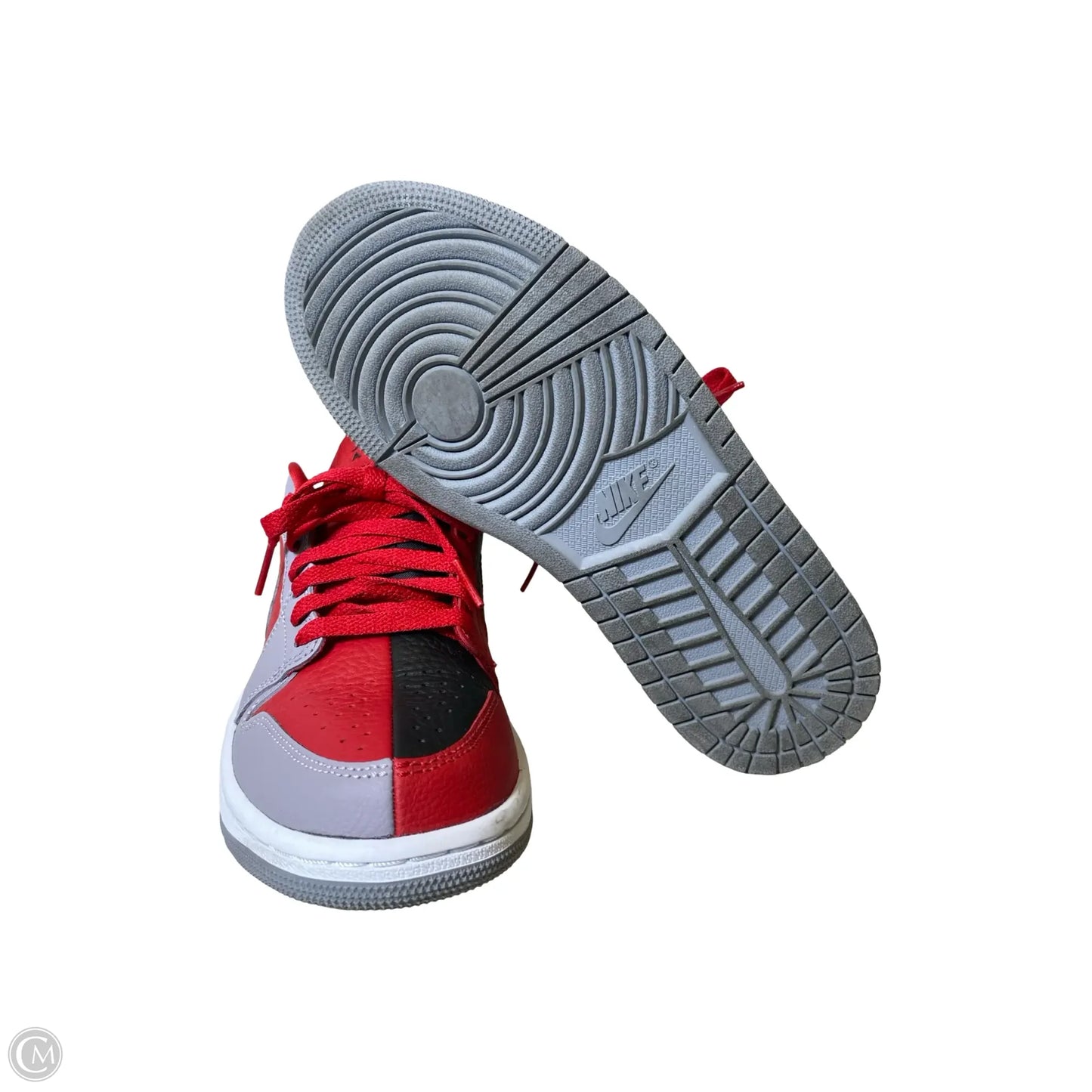 Shoes Sneakers By Nike In Grey & Red, Size: 7.5
