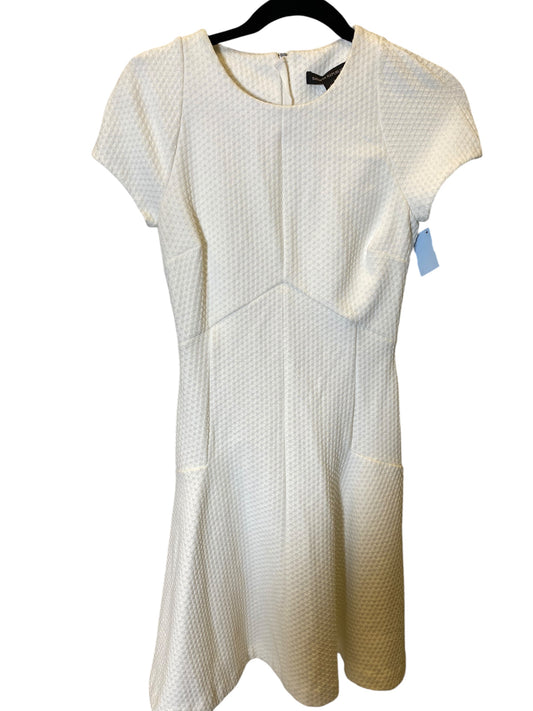 Dress Casual Short By Banana Republic In White, Size: Xs