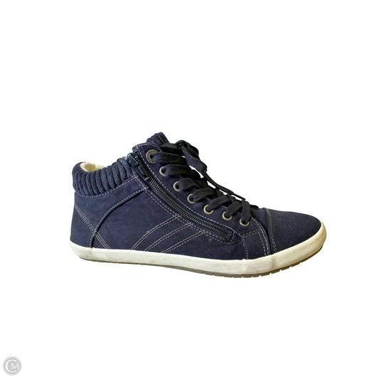 Shoes Sneakers By Taos In Black, Size: 8