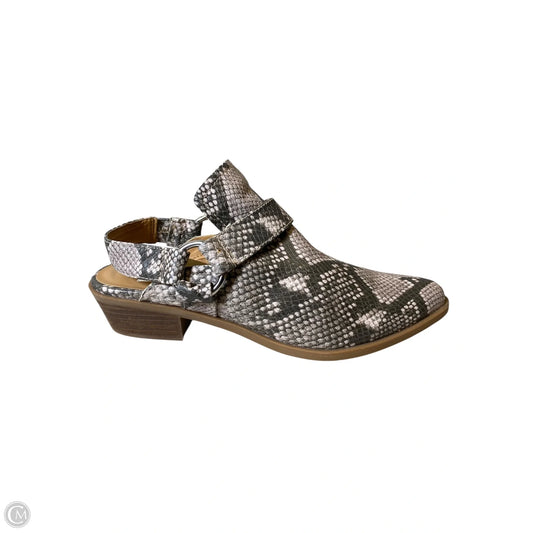 Boots Ankle Heels By Crown Vintage In Animal Print, Size: 6.5