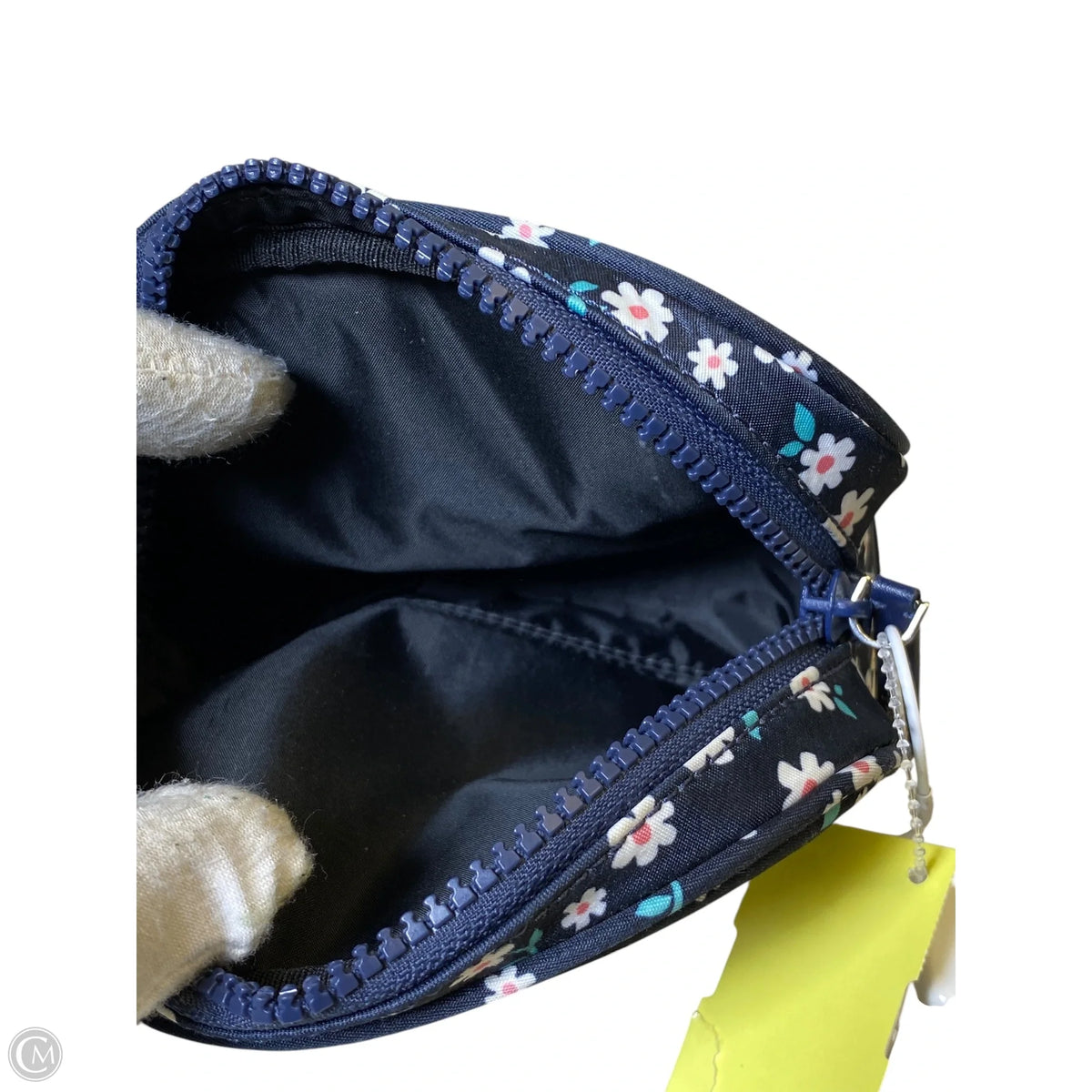 Makeup Bag Designer By Kate Spade, Size: Small