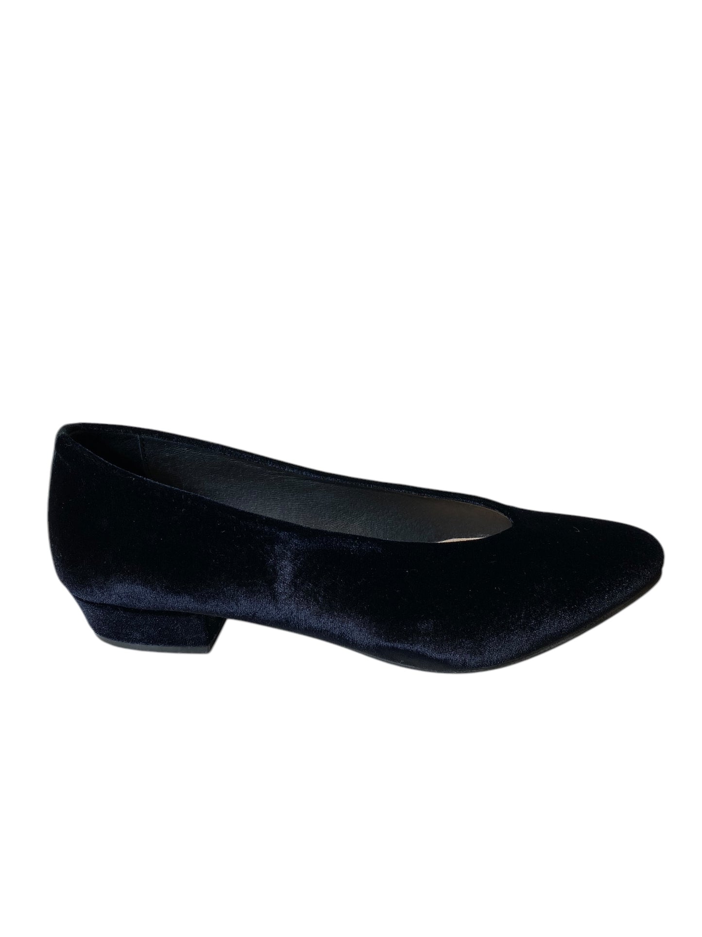 Shoes Flats By Clothes Mentor In Black, Size: 7