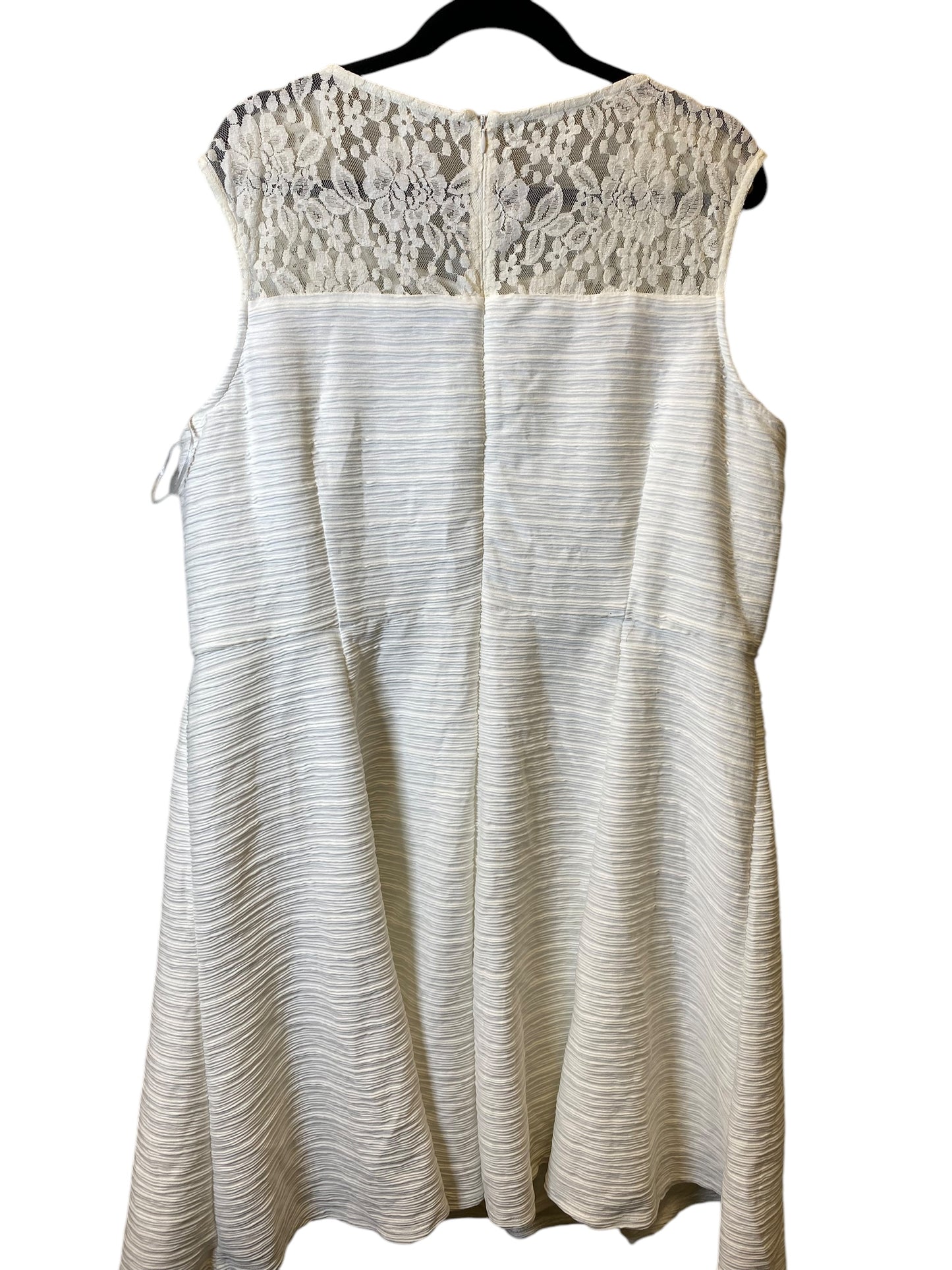 Dress Party Midi By Taylor In White, Size: 20