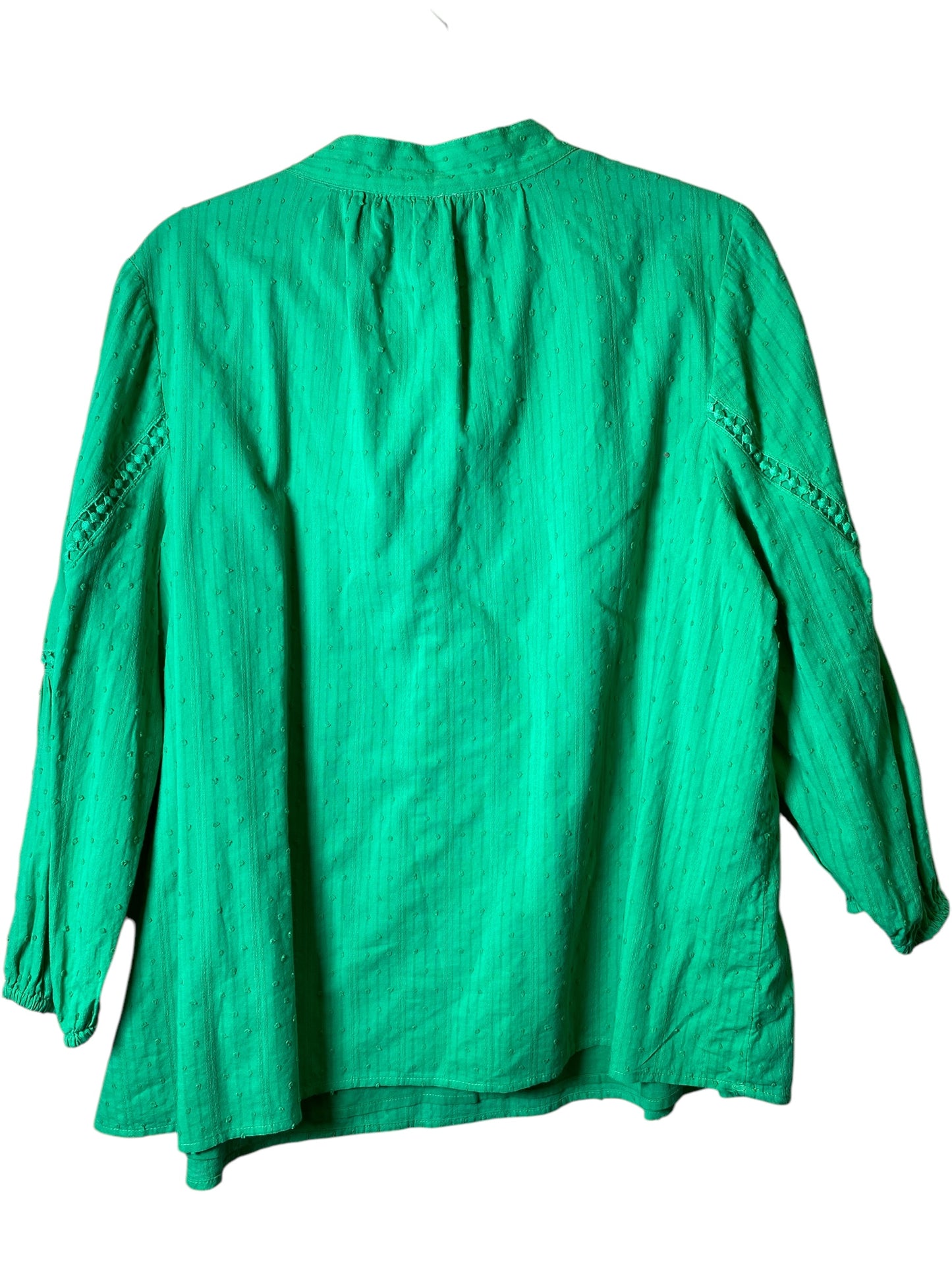 Top Long Sleeve By Crown And Ivy In Green, Size: L