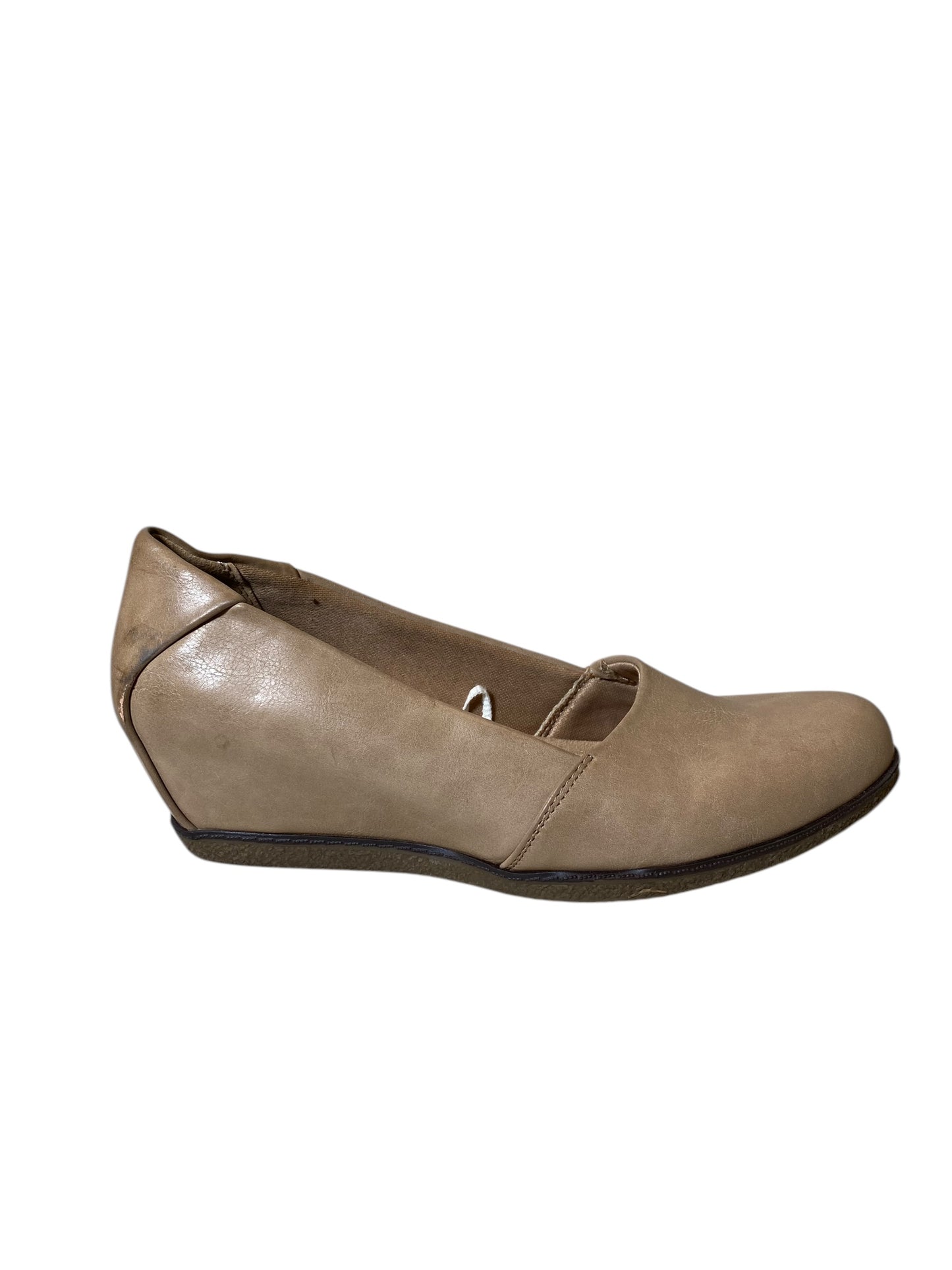 Shoes Flats By Kim Rogers In Beige, Size: 8.5