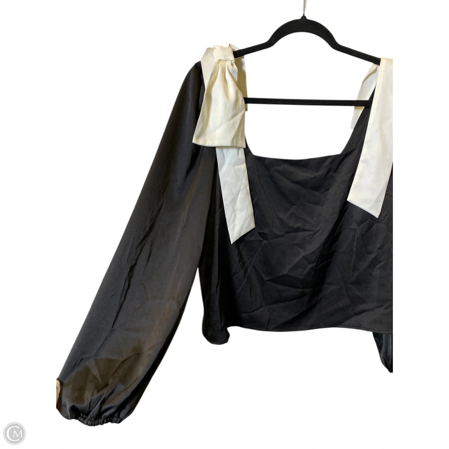 Blouse Long Sleeve By Clothes Mentor In Black & Cream, Size: M