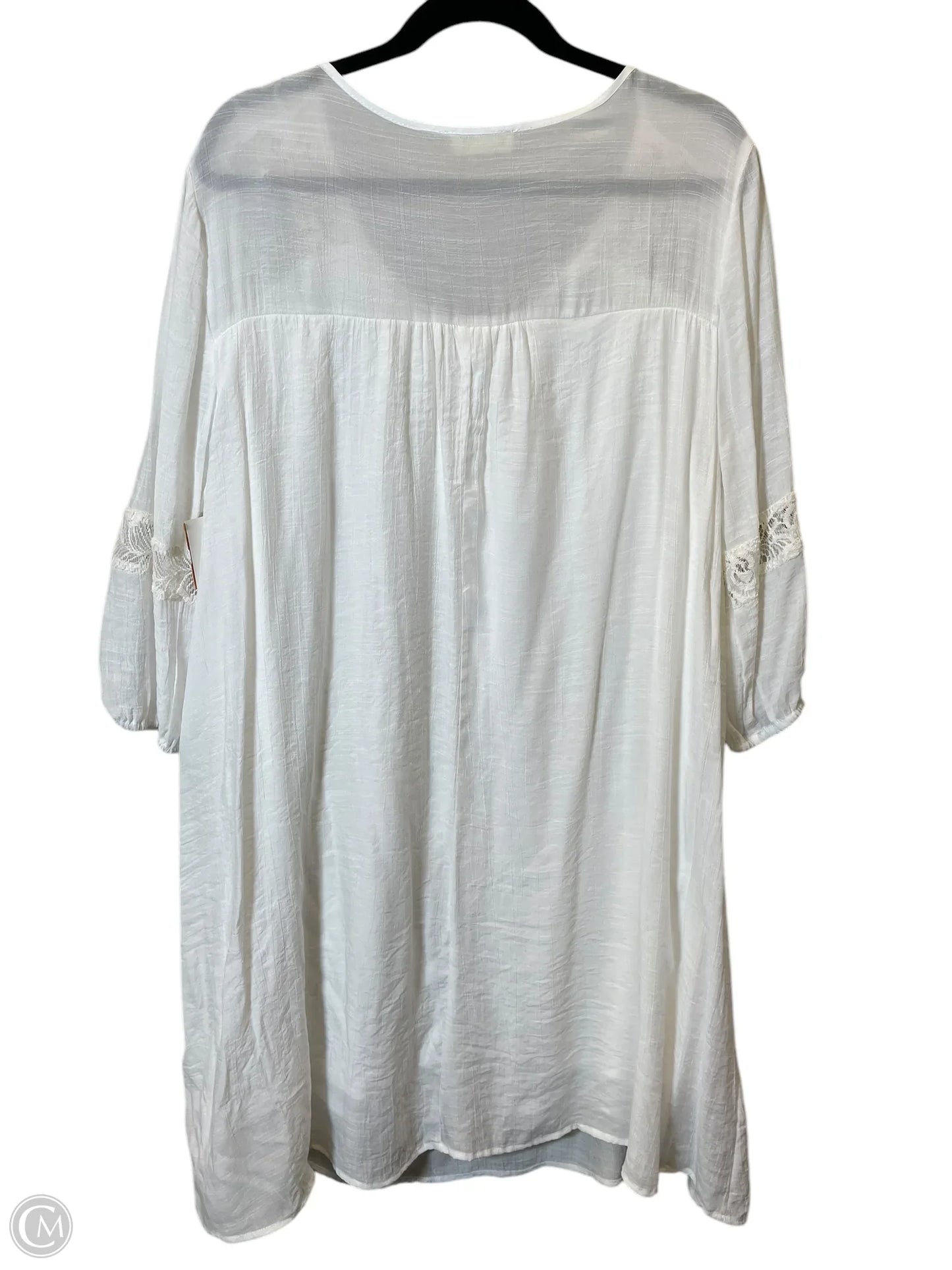 Dress Casual Short By Indigo In White, Size: Xl