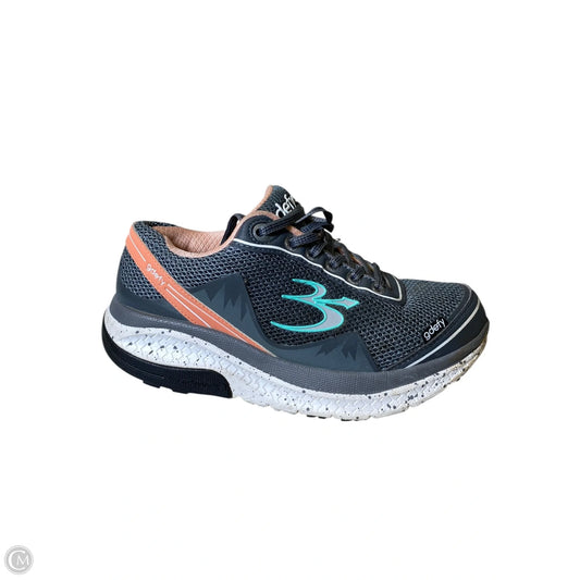 Shoes Athletic By Clothes Mentor In Grey, Size: 6.5