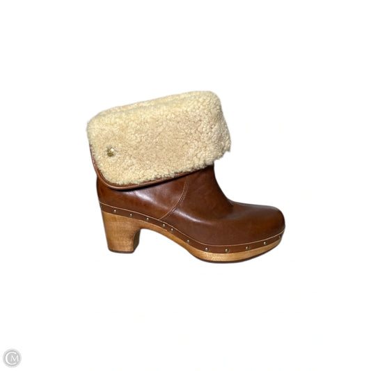 Boots Designer By Ugg In Brown, Size: 9