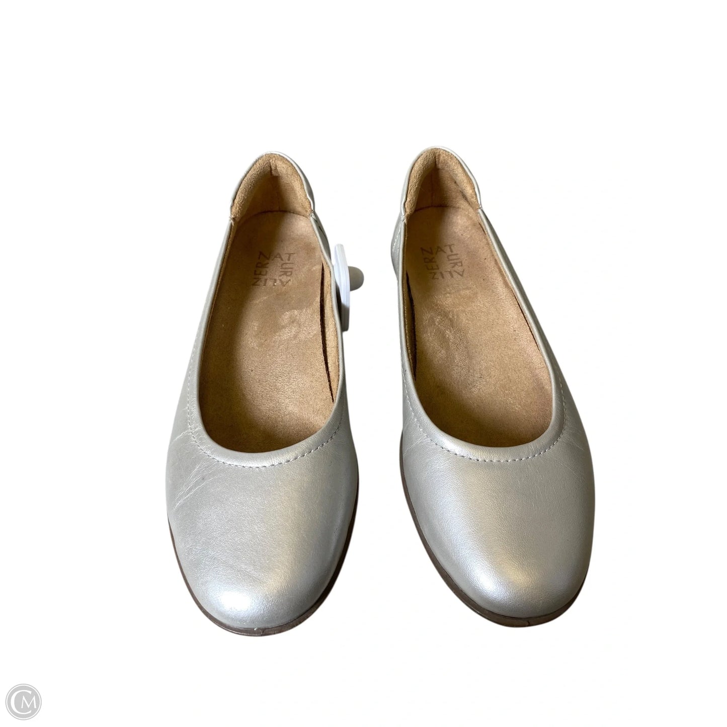 Shoes Flats By Naturalizer In Silver, Size: 8.5