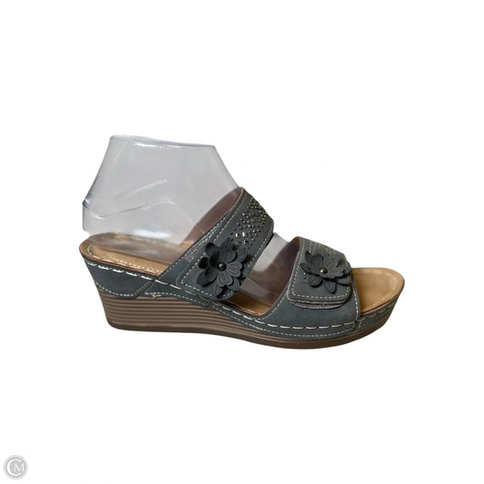 Shoes Heels Wedge By Clothes Mentor In Grey, Size: 8.5