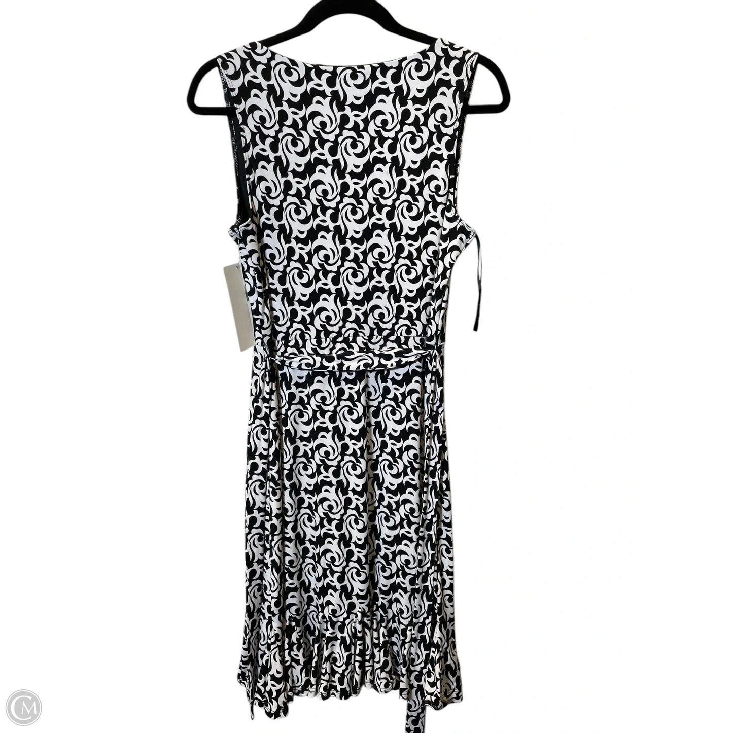 Dress Casual Short By White House Black Market In Black & White, Size: M