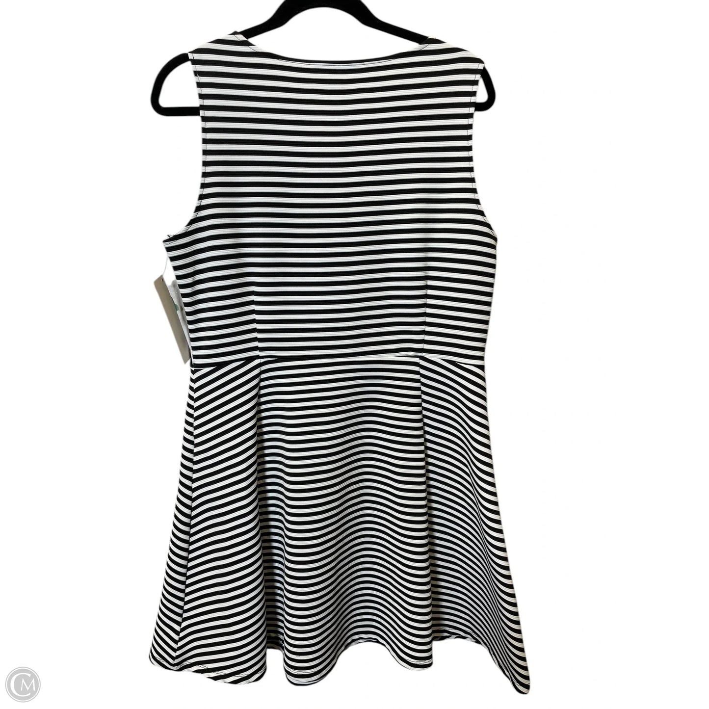 Dress Casual Short By Attention In Striped Pattern, Size: Xl