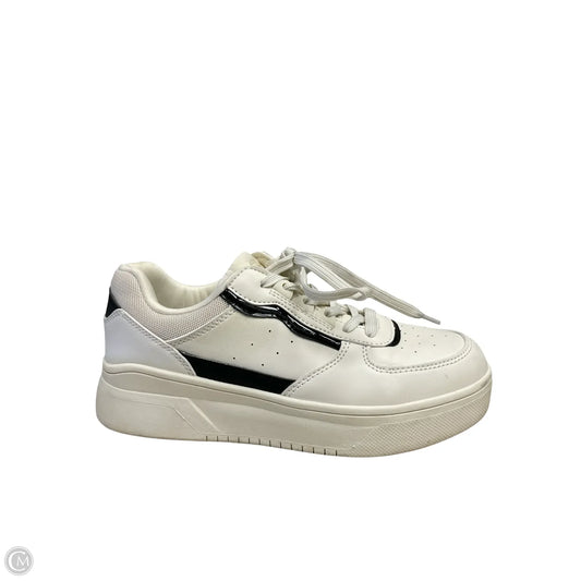 Shoes Flats By Echo In Cream, Size: 7.5