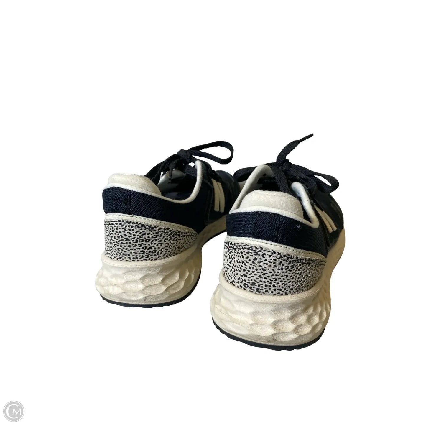 Shoes Athletic By New Balance In Black & White, Size: 8