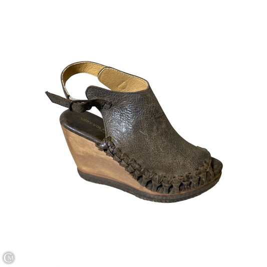 Shoes Heels Wedge By Very Volatile In Brown, Size: 9