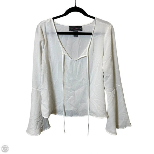 Top Long Sleeve By Clothes Mentor In White, Size: M