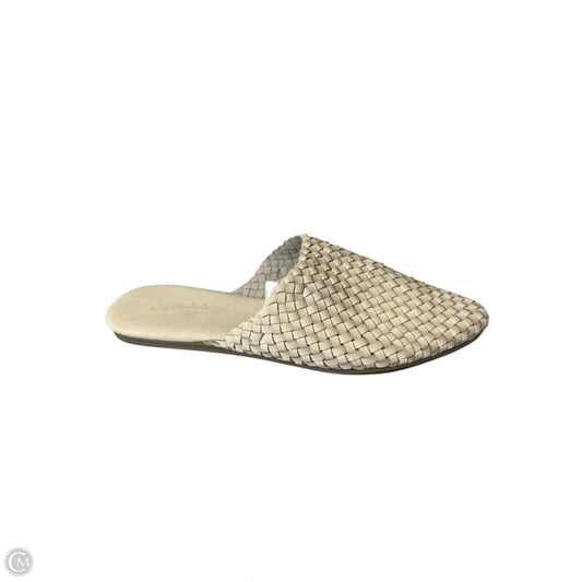 Shoes Flats By Universal Thread In Cream, Size: 8