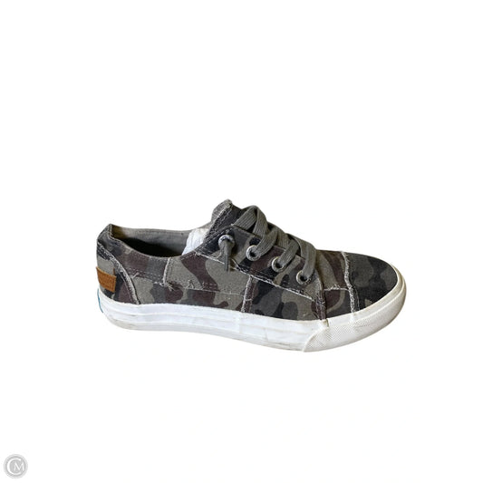 Shoes Flats By Blowfish In Camouflage Print, Size: 6.5