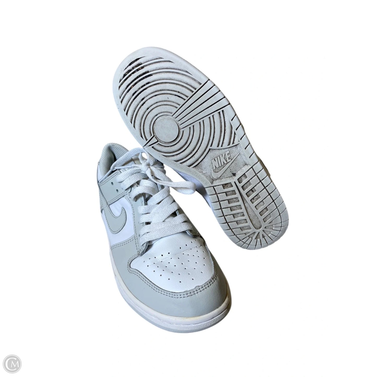 Shoes Athletic By Nike In Grey & White, Size: 8