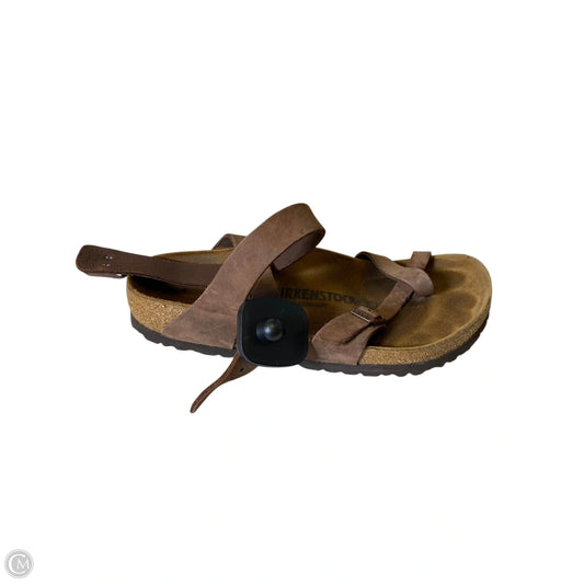 Shoes Flats By Birkenstock In Brown, Size: 6.5