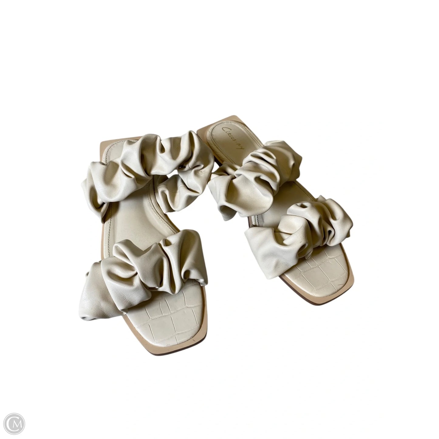 Shoes Flats By Clothes Mentor In Cream, Size: 8