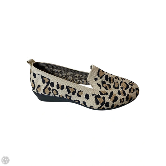 Shoes Flats By Clothes Mentor In Animal Print, Size: 6