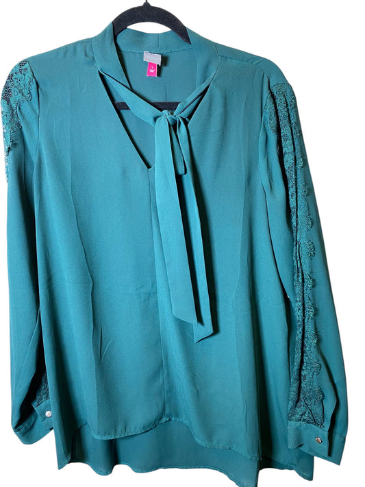 Top Long Sleeve By Vince Camuto In Green, Size: S