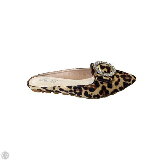 Shoes Flats By Clothes Mentor In Animal Print, Size: 8