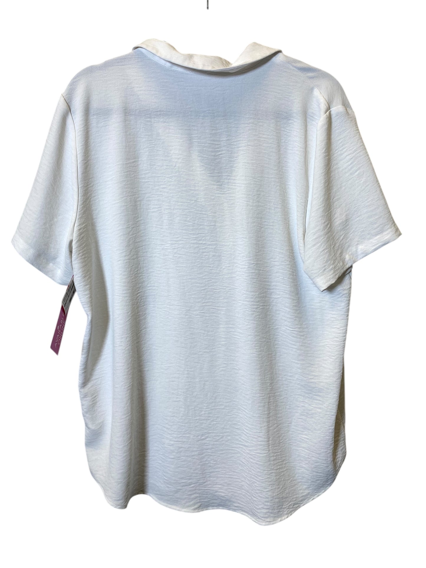 Top Short Sleeve By Clothes Mentor In White, Size: Xl