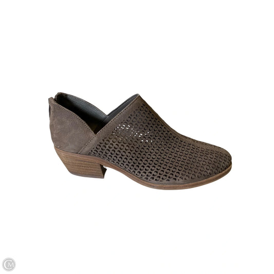 Boots Ankle Flats By Vince Camuto In Brown, Size: 6.5
