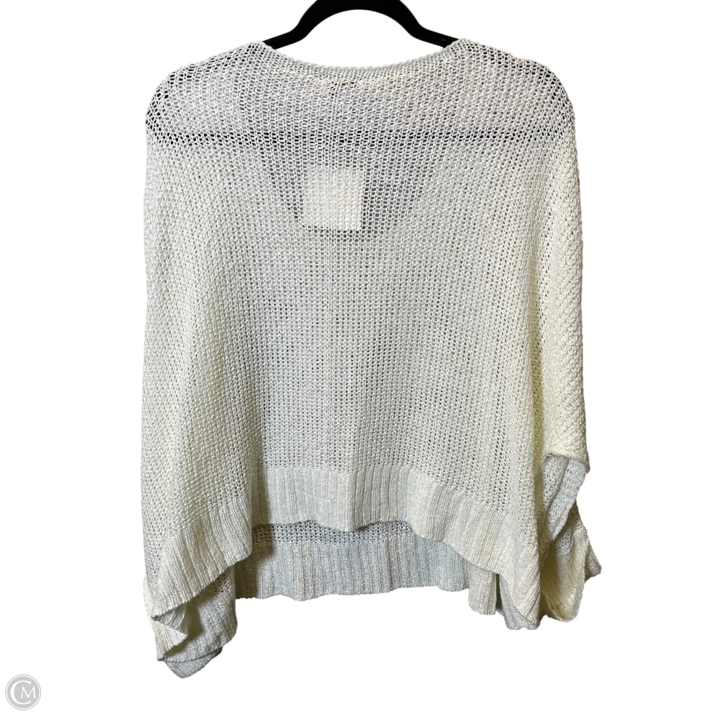 Top Long Sleeve By Clothes Mentor In Cream, Size: M