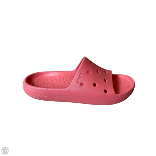 Sandals Flats By Crocs In Pink, Size: 11