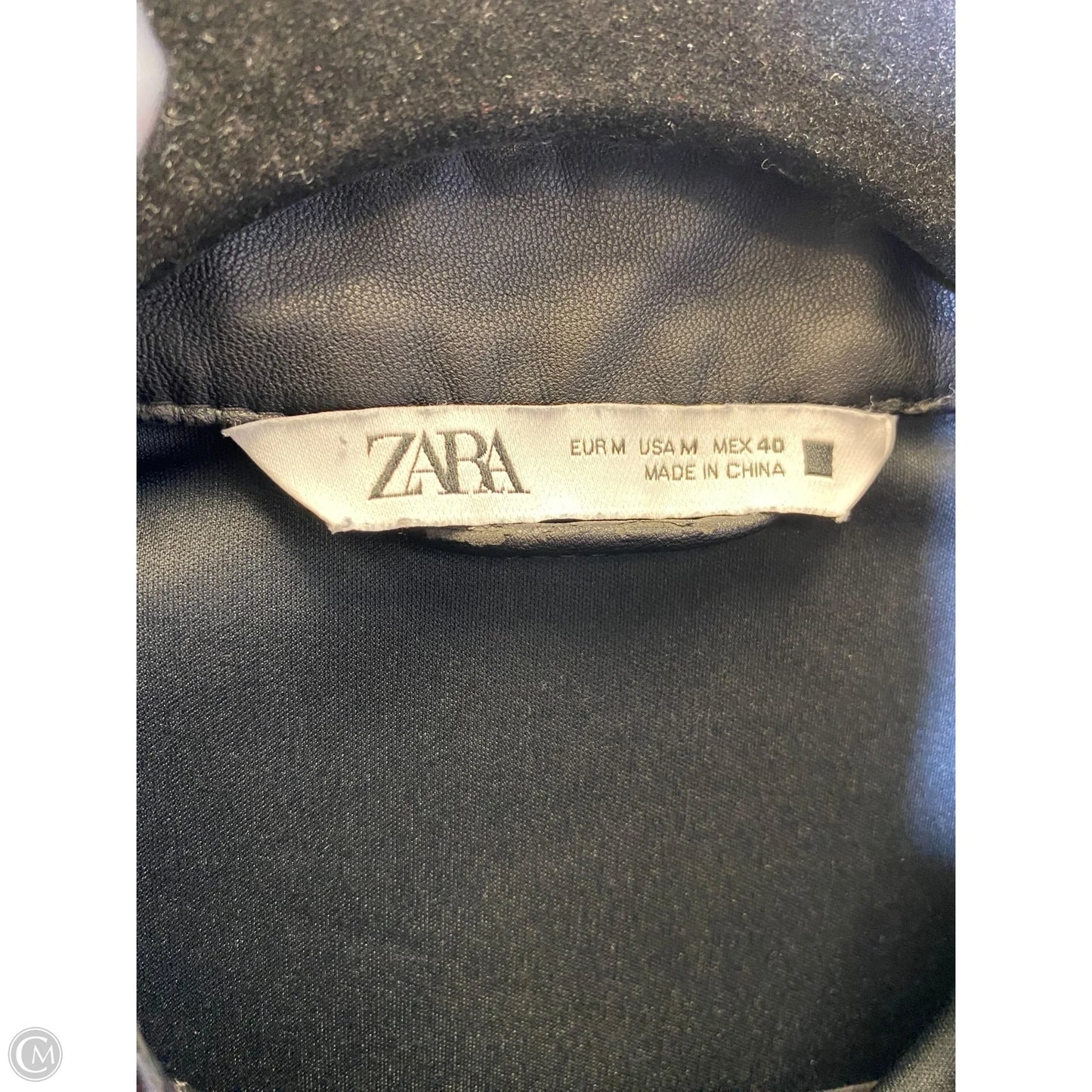 Top Short Sleeve By Zara In Black, Size: M