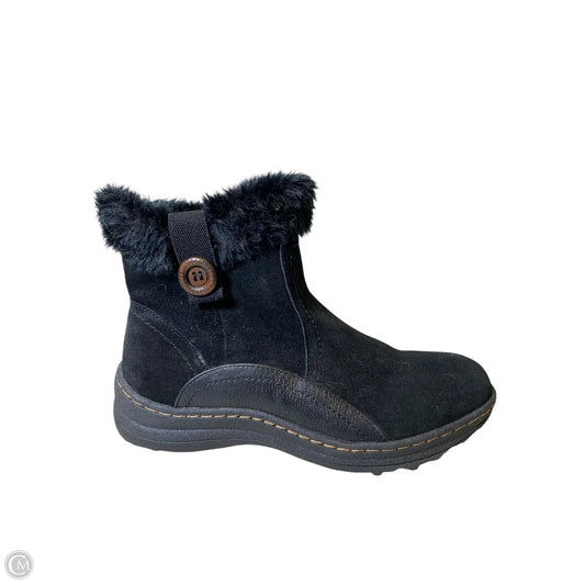 Boots Ankle Flats By Bare Traps In Black, Size: 8