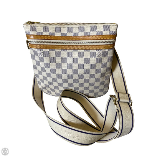 Crossbody Luxury Designer By Louis Vuitton, Size: Medium