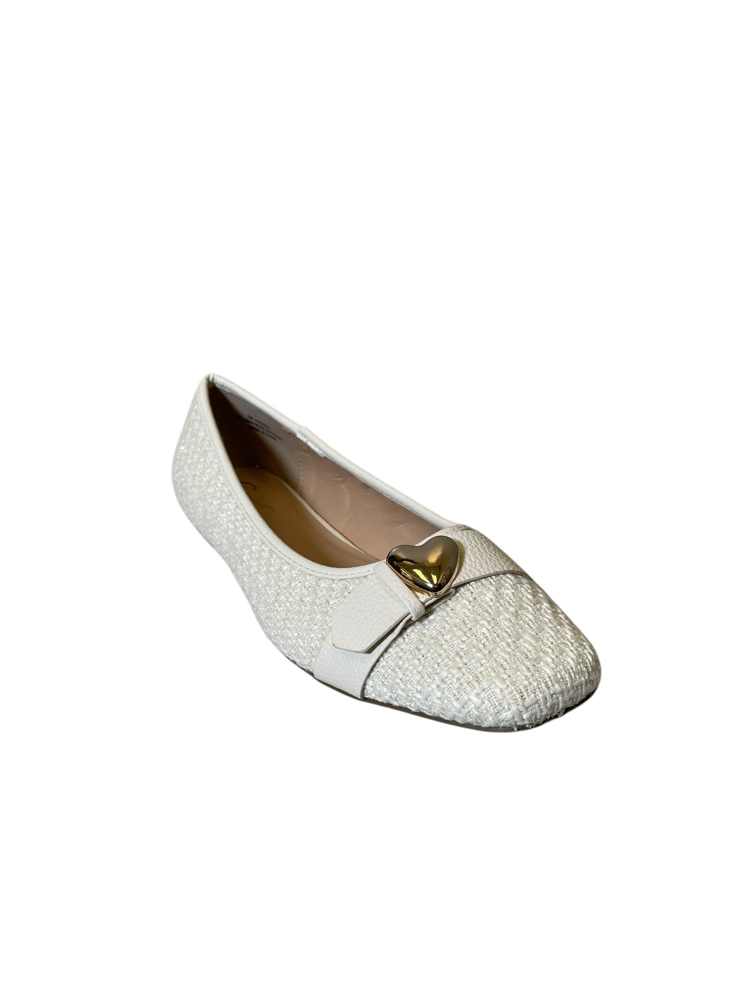 Shoes Flats By Clothes Mentor In Cream, Size: 9