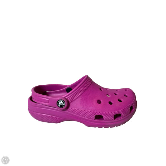 Shoes Flats By Crocs In Purple, Size: 6