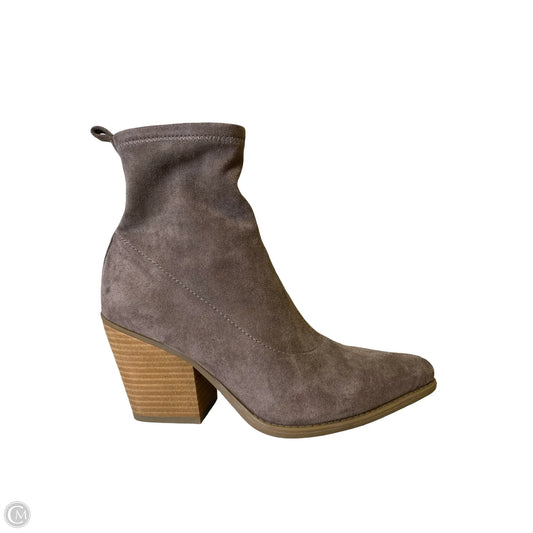 Boots Ankle Heels By Naturalizer In Brown, Size: 8.5W